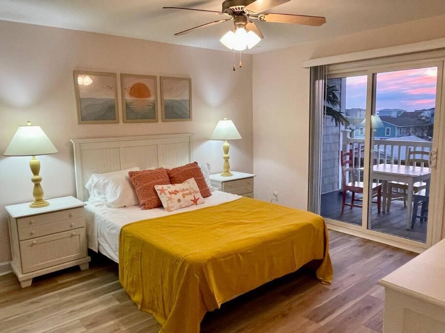 3 Bedroom Condo, Ocean Views & Short Walk To Beach! 오크 아일랜드 외부 사진